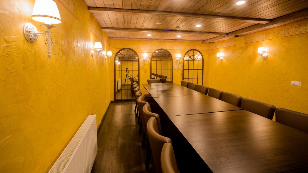 Hotel - Bar Grafaite Шяуляй Екстер'єр фото