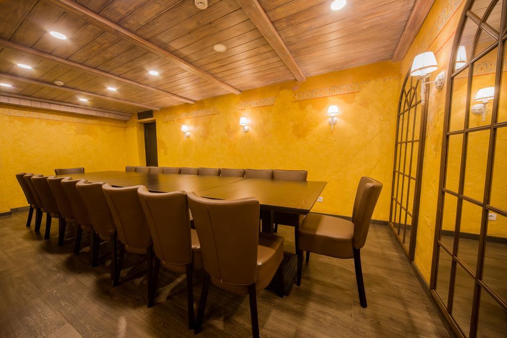 Hotel - Bar Grafaite Шяуляй Екстер'єр фото