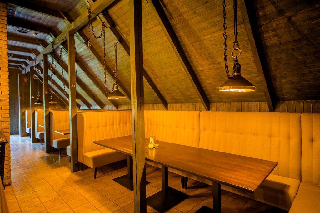 Hotel - Bar Grafaite Шяуляй Екстер'єр фото
