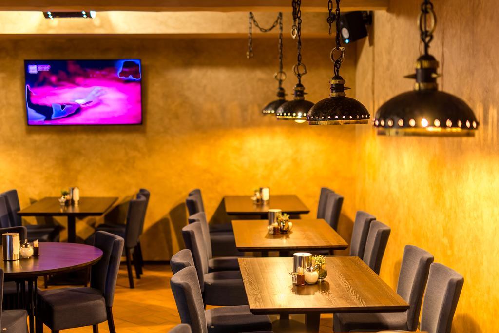 Hotel - Bar Grafaite Шяуляй Екстер'єр фото