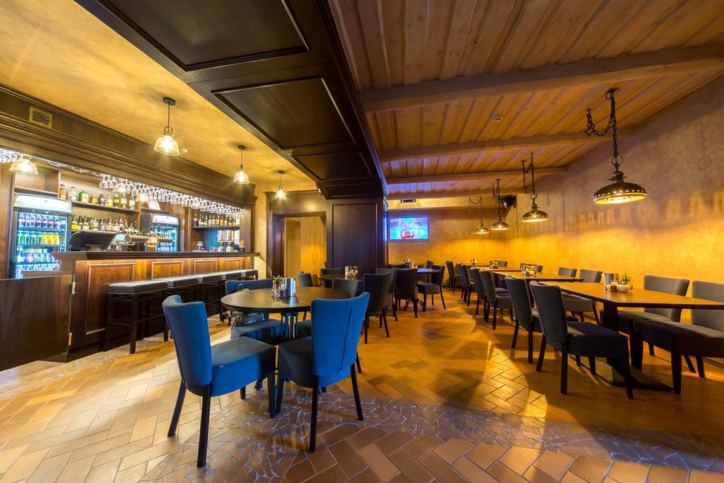 Hotel - Bar Grafaite Шяуляй Екстер'єр фото