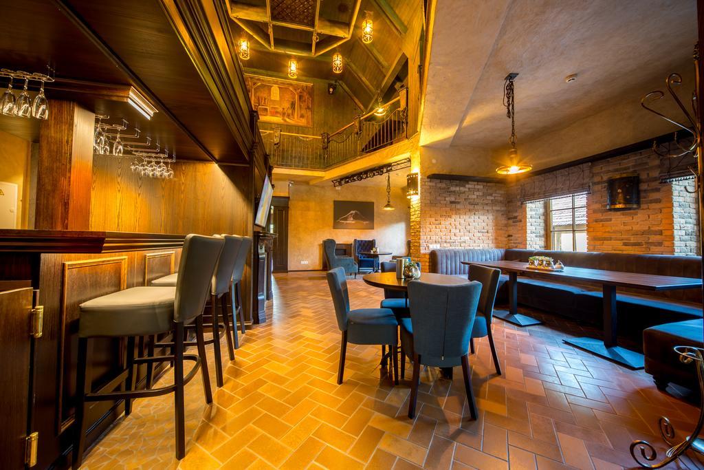 Hotel - Bar Grafaite Шяуляй Екстер'єр фото