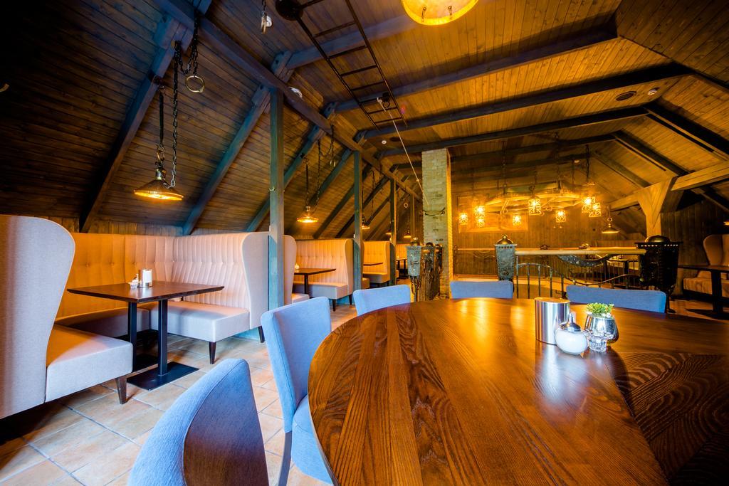 Hotel - Bar Grafaite Шяуляй Екстер'єр фото