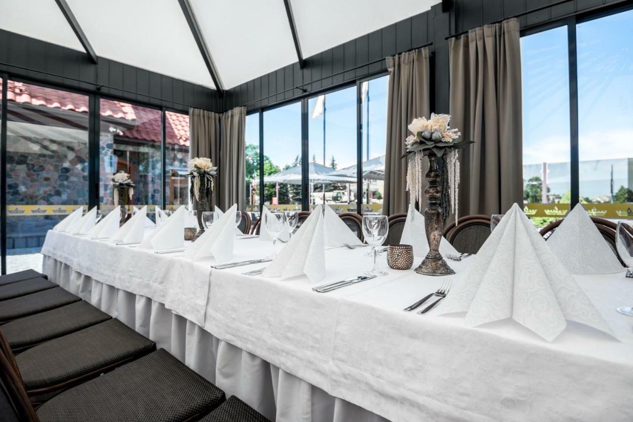 Hotel - Bar Grafaite Шяуляй Екстер'єр фото