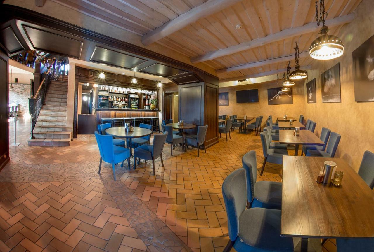 Hotel - Bar Grafaite Шяуляй Екстер'єр фото
